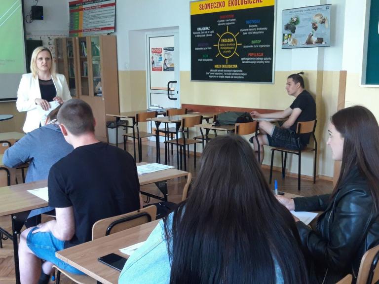 O godzeniu życia zawodowego i rodzinnego w Stalowej Woli