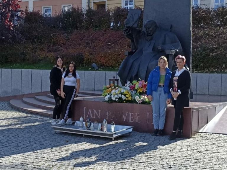 Dzień Papieski w przemyskim 9-13 Hufcu Pracy