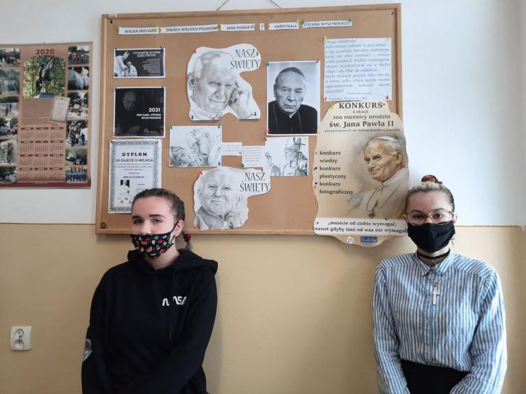 Gazetki ścienne w 9-10 Hufcu Pracy w Krośnie