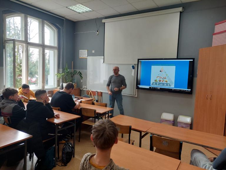 Zajęcia edukacyjne „Recepta na zdrowie” w krotoszyńskim Hufcu Pracy
