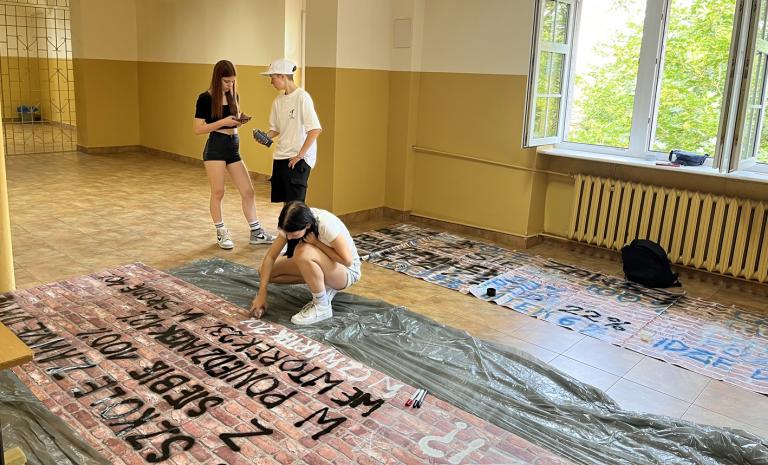 Warsztaty artystyczne z graffiti w Hufcu Pracy we Wrześni 