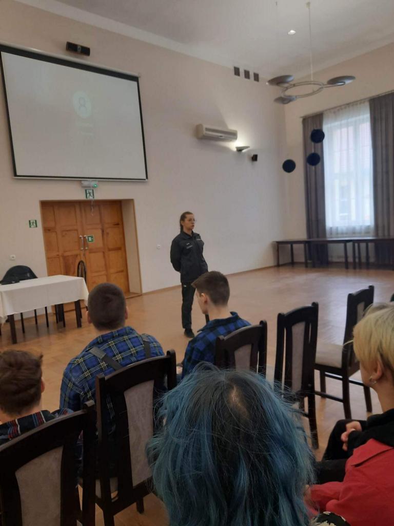 Wizyta funkcjonariuszy z Aresztu śledczego