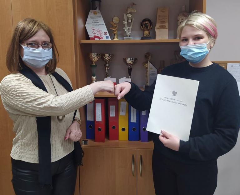 Podziękowania od Marszałek Sejmu dla uczestniczki 9-13 Hufca Pracy w Przemyślu