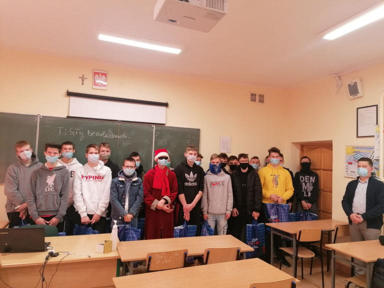 Mikołajki w 9-9 Hufcu Pracy w Krośnie