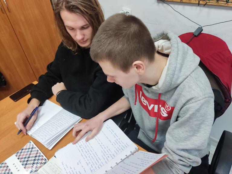 Pomoc koleżeńska w tarnobrzeskim hufcu pracy