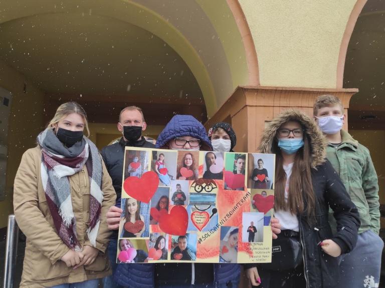 #SOLIDARNIZBOHATERAMI- inicjatywa uczestników z Sanoka