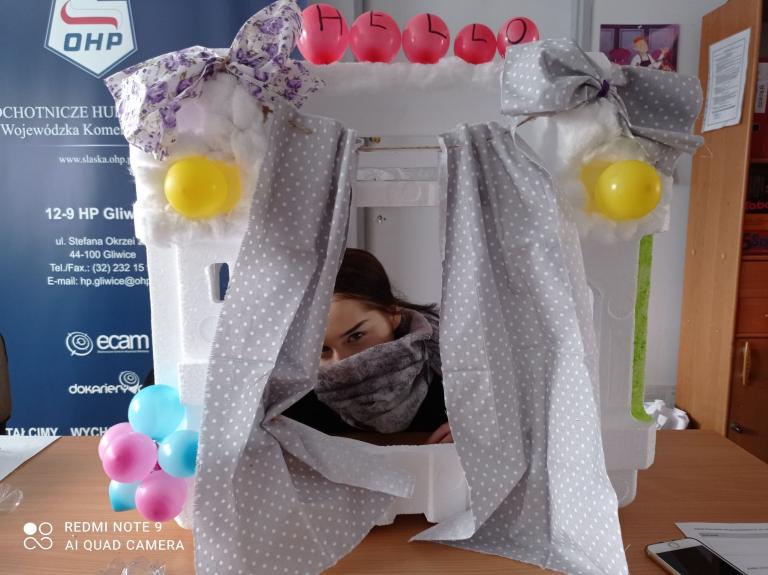 „Jesteśmy trendy- plastiku nie wyrzucamy, ale go przetwarzamy”