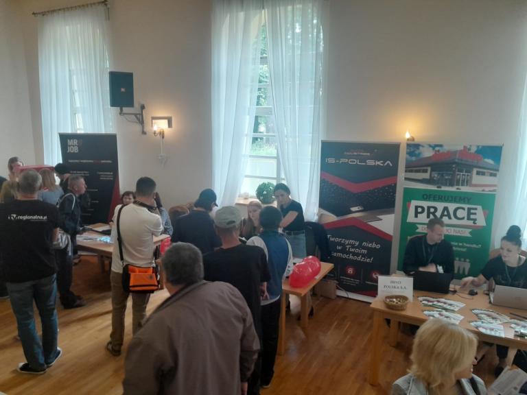 Młodzieżowe Centrum Kariery w Jaworze na  Majowych Targach Pracy