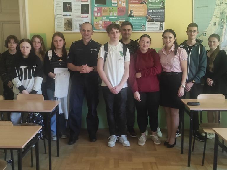 Rozmawiamy o zagrożeniach w sieci i przestrzeni publicznej