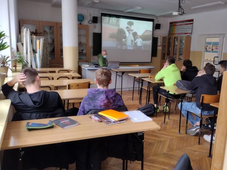 Rok 2022 Rokiem Ignacego Łukasiewicza-zajęcia w 9-17 HP Stalowa Wola