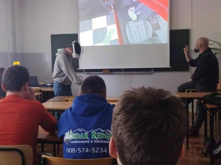 Świat wirtualny – zawód rzeczywisty