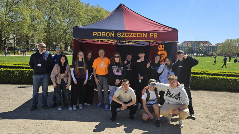 Młodzież OHP wspiera najmłodszych sportowców