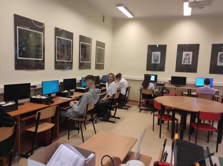 Dzień Bezpiecznego Internetu w Hufcu Pracy w Trzebnicy