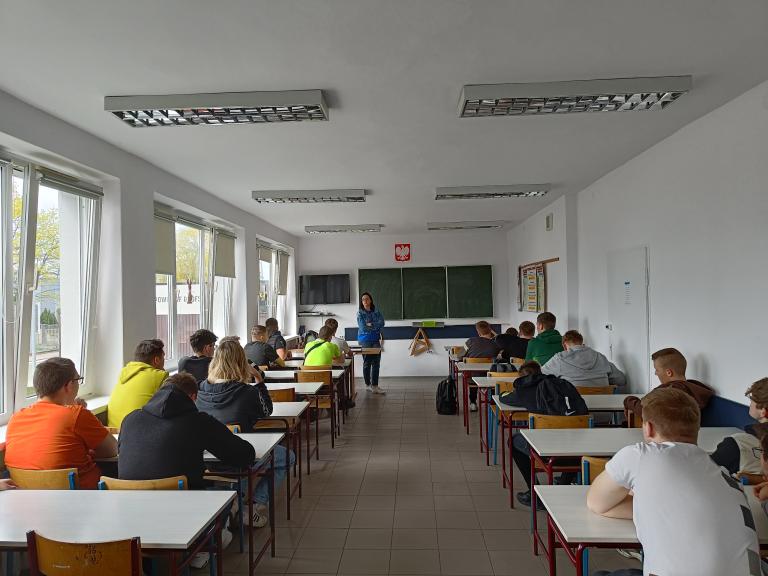 Warsztaty z doradcą zawodowym z Powiatowego Urzędu Pracy dla uczestników Hufca Pracy w Wolsztynie