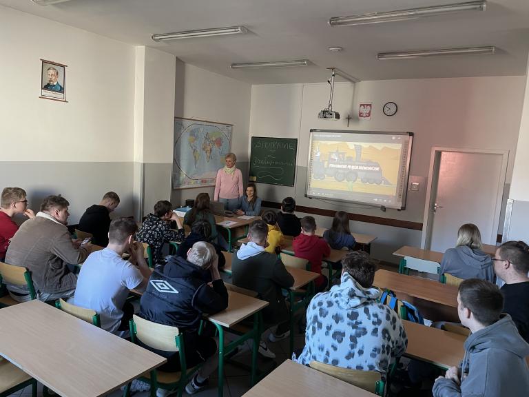 Zajęcia z przedsiębiorczości w kościańskim Hufcu Pracy