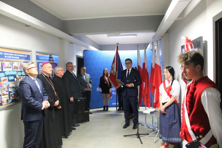 Uroczystość odsłonięcia pamiątkowej tablicy Ś.P Kornela Morawieckiego