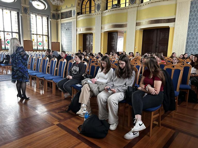 „Uzależnienia behawioralne” – Legnica kształtuje nawyki prozdrowotne