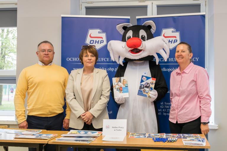Promocja Ochotniczych Hufców Pracy podczas Drzwi Otwartych Zespołu Szkół Technicznych w Turku