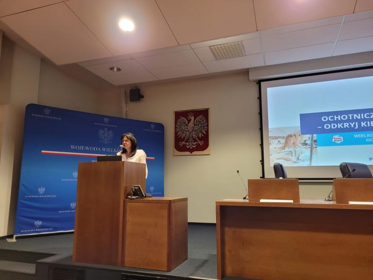Konferencja Z pieczy w dorosłość – usamodzielnienie wychowanków pieczy zastępczej z udziałem Wojewódzkiego Komendanta OHP 