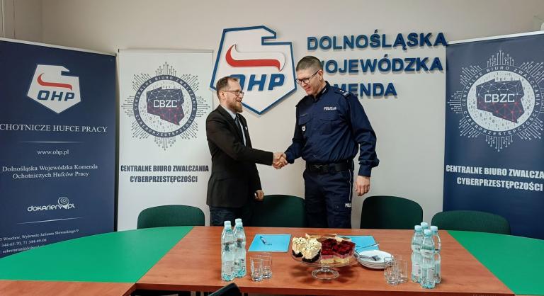 OHP i CBZC łączą siły – porozumienie na rzecz edukacji młodzieży i cyberbezpieczeństwa