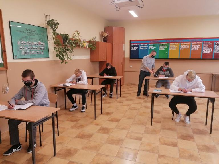 Konsultacje edukacyjno - wychowawcze w 9-9 HP Krosno