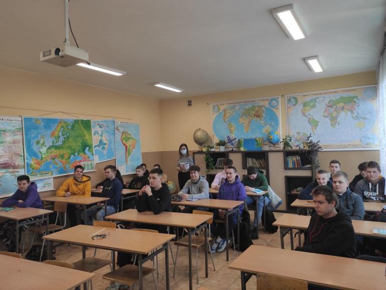 Spotkanie z doradcą zawodowym w 9-9 Hufcu Pracy w Krośnie