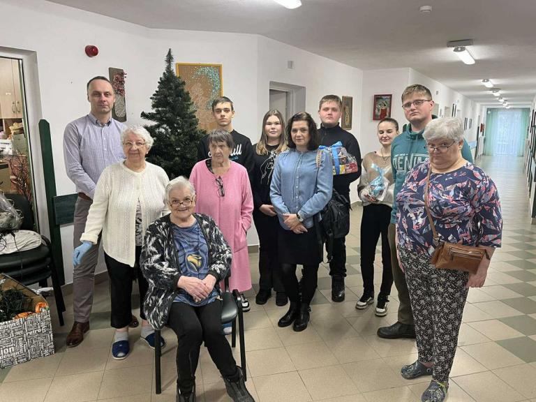 Zostań Świętym Mikołajem w 9-17 Hufcu Pracy w Stalowej Woli