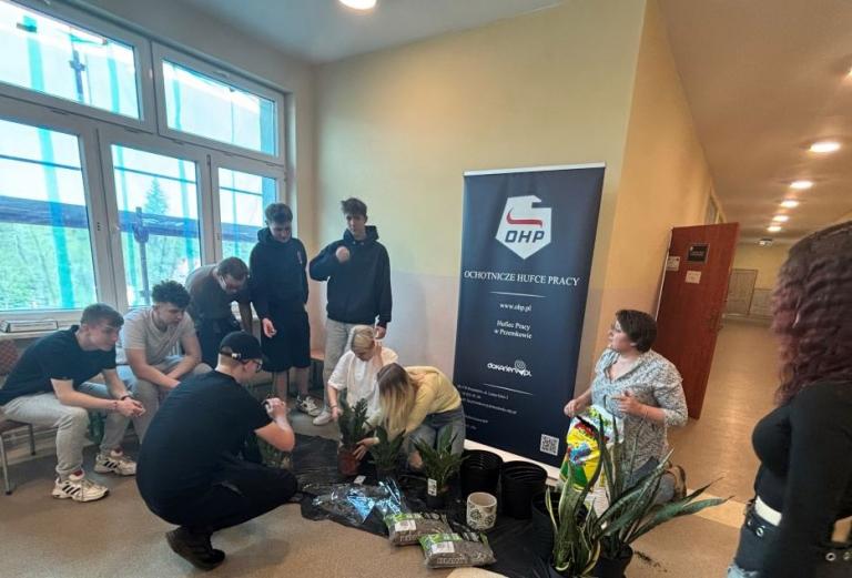 „Bez neta da się żyć”-kolejne działanie w ramach programu autorskiego  pt. ”#jestnaswięcej- przeciwko hejtowi w sieci!
