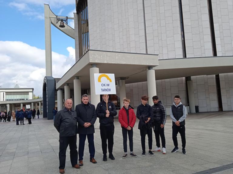 Uroczysta inauguracja nowego roku szkolnego 2022/2023 Ochotniczych Hufców Pracy. 