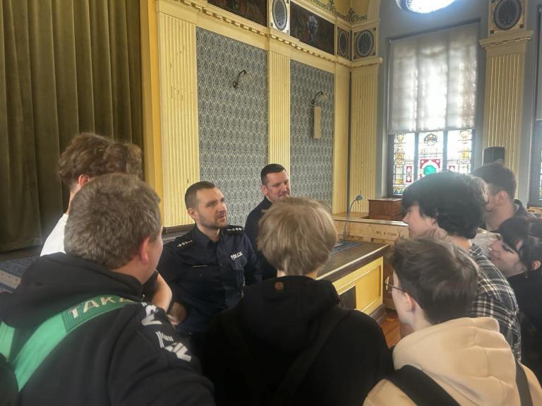 „Życie jest przede mną” – Znaj swoje PRAWA. 