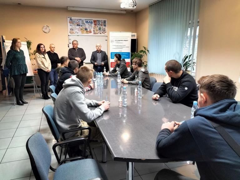 Konkurs sprawny w zawodzie – mechanik pojazdów samochodowych w Dębicy