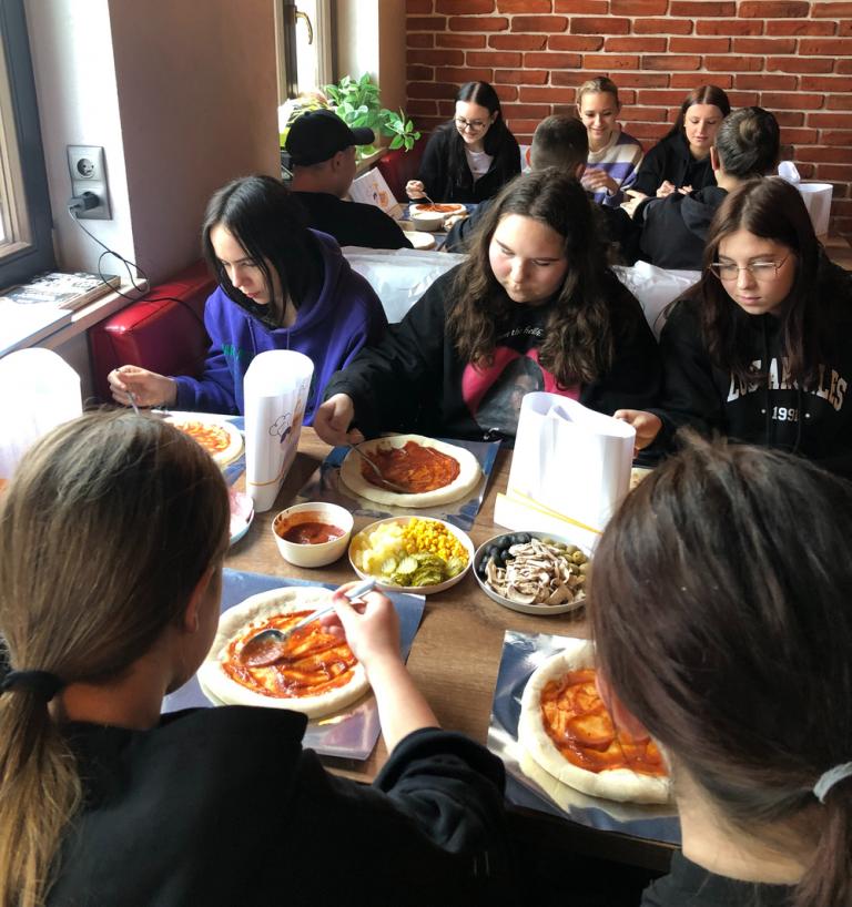 Warsztaty robienia pizzy „Poznaj zawód pizzaiolo – od teorii do praktyki”