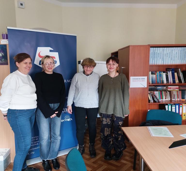 Odwiedziny absolwentek w MCK w Zgorzelcu.