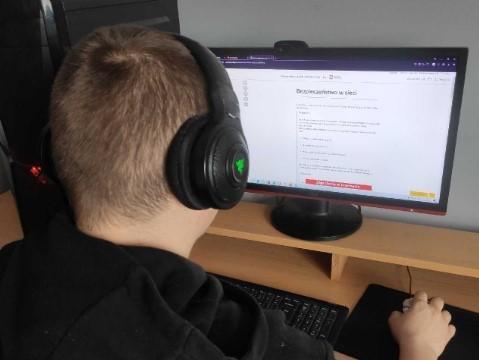 Jak być bezpiecznym w sieci - realizacja programu w przemyskim Hufcu