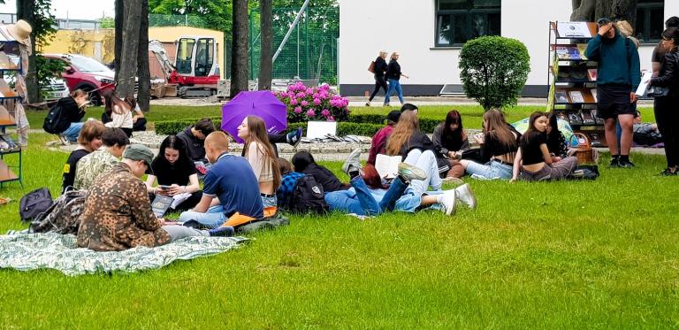 „Piknik z książką” w HP Bolesławiec