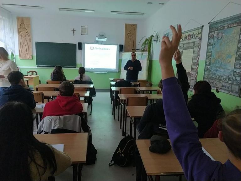 Bezpieczny wypoczynek podczas ferii zimowych w przemyskim Hufcu Pracy