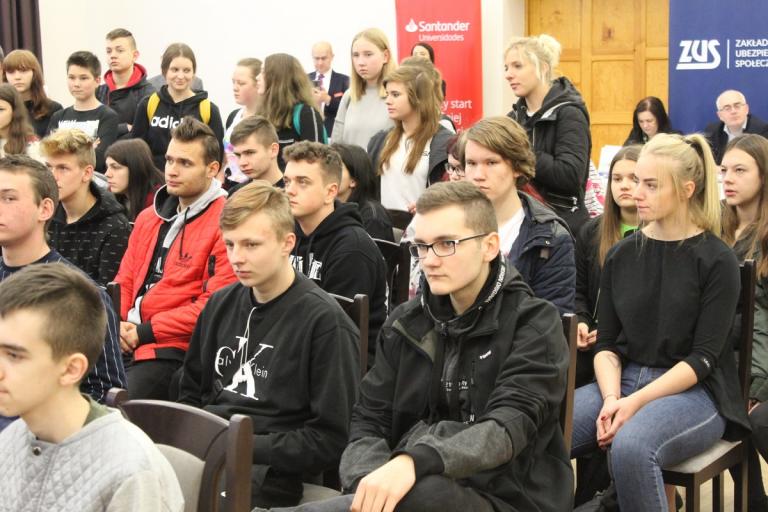 Targi pracy i Dzień Promocji CKiW  W Pleszewie już za nami