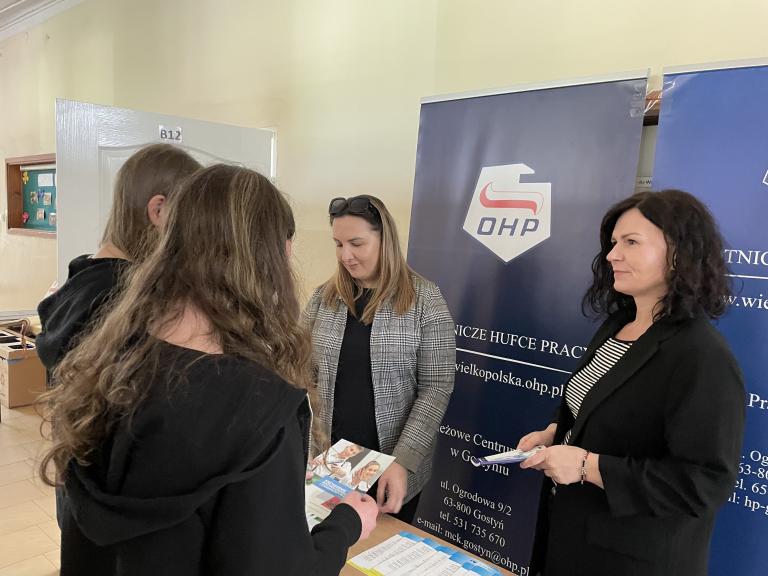 Hufiec Pracy i Młodzieżowe Centrum Kariery w Gostyniu na Drzwiach Otwartych