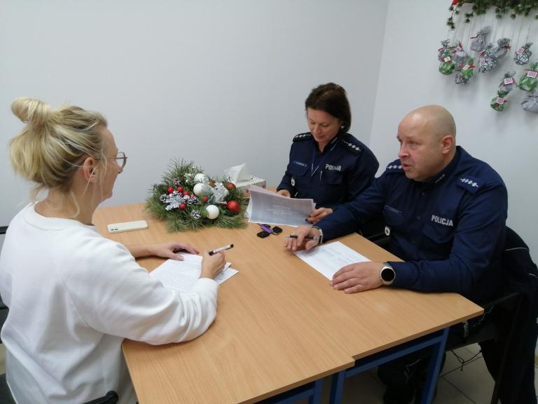 Spotkanie z przedstawicielami Komendy Powiatowej Policji w Hufcu Pracy w Gostyniu