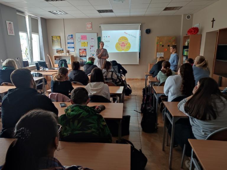 Młodzieżowe Centrum Kariery w Śremie organizatorem warsztatów „ABC prowadzenia działalności gospodarczej” dla uczestników śremskiego Hufca Pracy