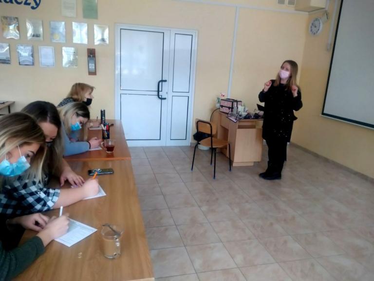 Warsztaty wizażu i podstaw pielęgnacji a etyka w życiu prywatnym i zawodowym