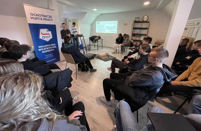 Szkolenie z pierwszej pomocy przedmedycznej w myślenickim Hufcu Pracy