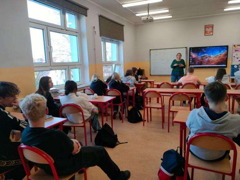 Wybór szkoły ponadpodstawowej z MCIZ OHP i 1-1 HP Legnica