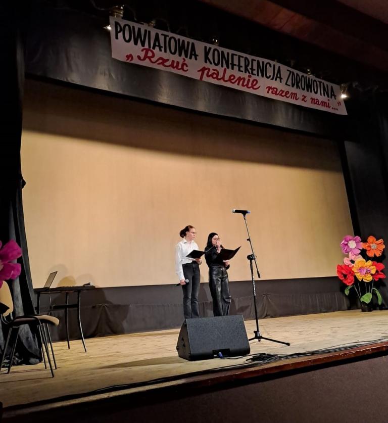 Uczestnicy Hufca Pracy z Ziębic na Powiatowej Konferencji Zdrowotnej: „RZUĆ PALENIE RAZEM Z NAMI’’ 