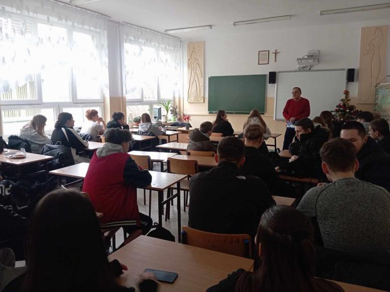 Realizacja programu „Przemoc to nie argument” w Przemyskim Hufcu Pracy