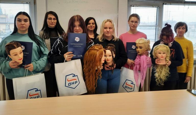 Finał Konkursu „Sprawny w zawodzie Fryzjer 2024” w jarosławskim 9-12 Hufcu Pracy