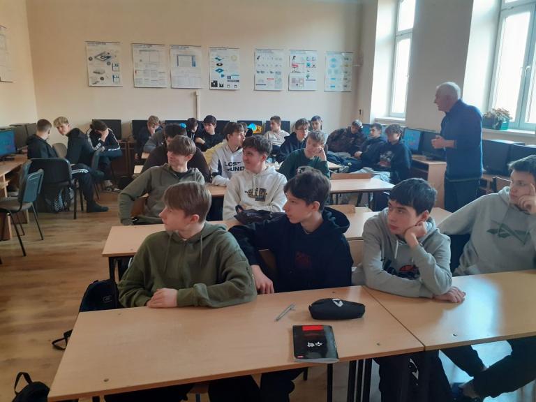 Jak Bezpiecznie kształtować cyfrowa tożsamość