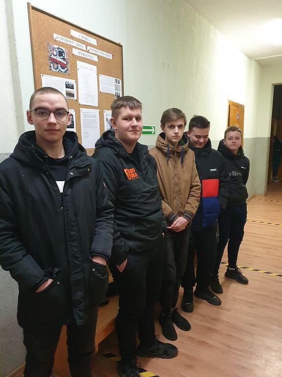 Żołnierze niezłomni – niezwyciężeni bohaterowie