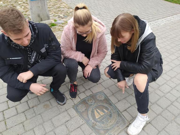 Inicjatywa Wojewódzkiej Rady Młodzieży „Bardziej i mniej znani”