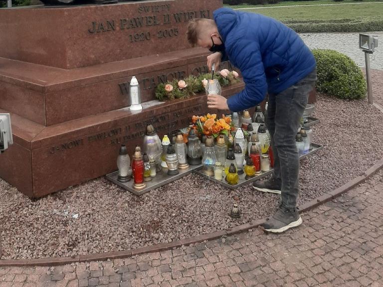Pamiętamy o Wielkim Papieżu w Dębicy